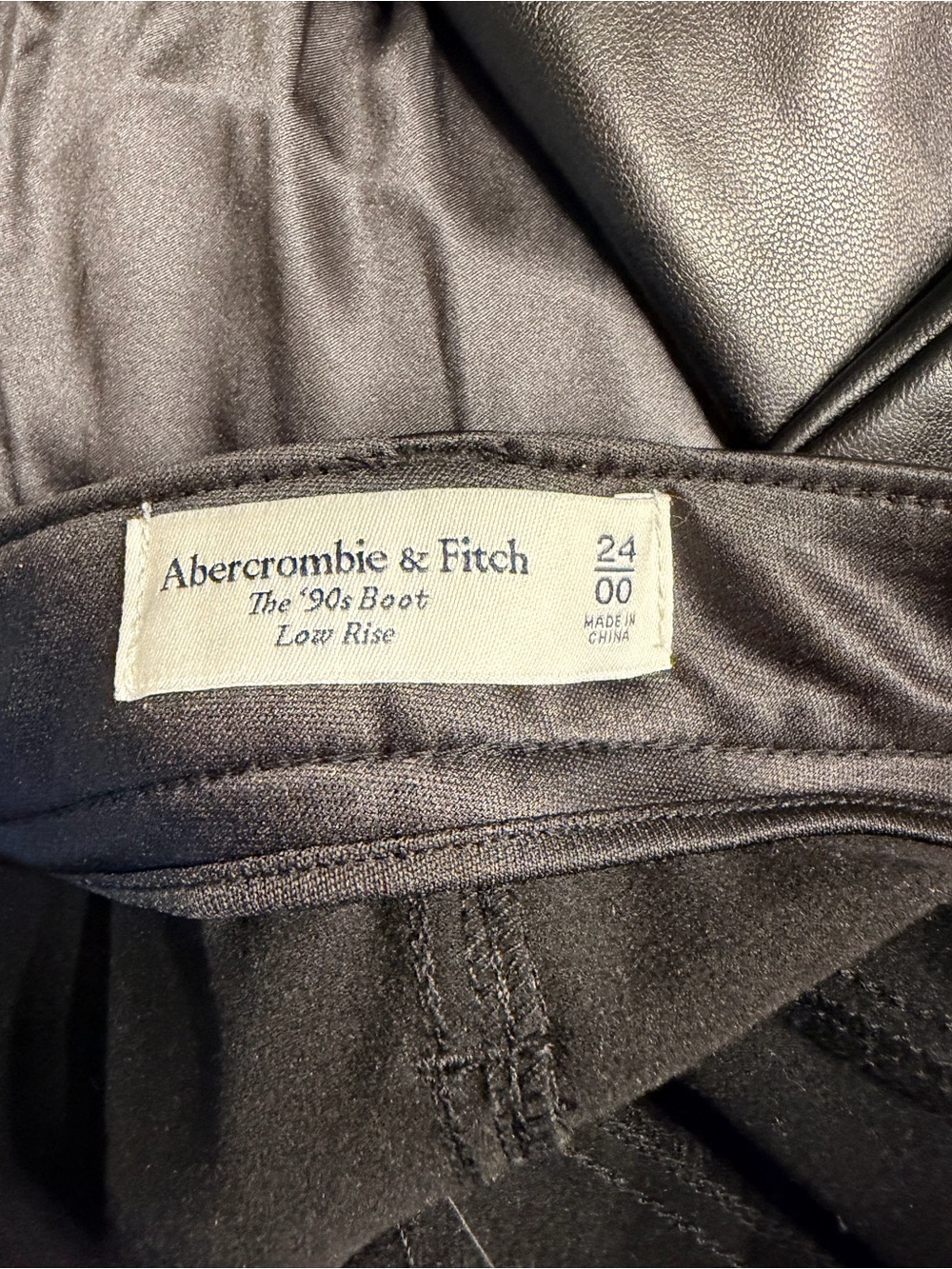 Abercrombie & Fitch Black The ‘90s Boot Low Rise Vegan Leather Pants, Size 24/00 - Picture 7 of 9